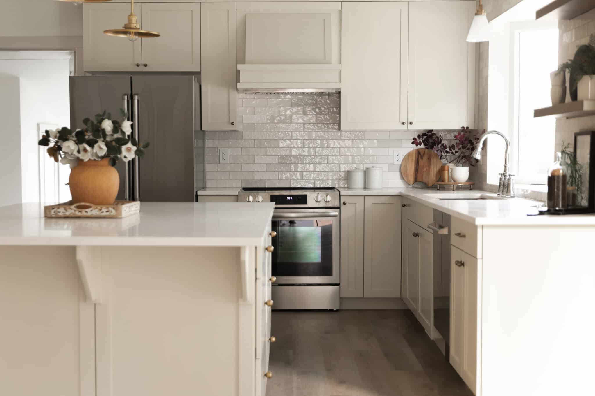 What Is A Luxury Modern Kitchen? | New Kitchen Design Trends in 2025 ...