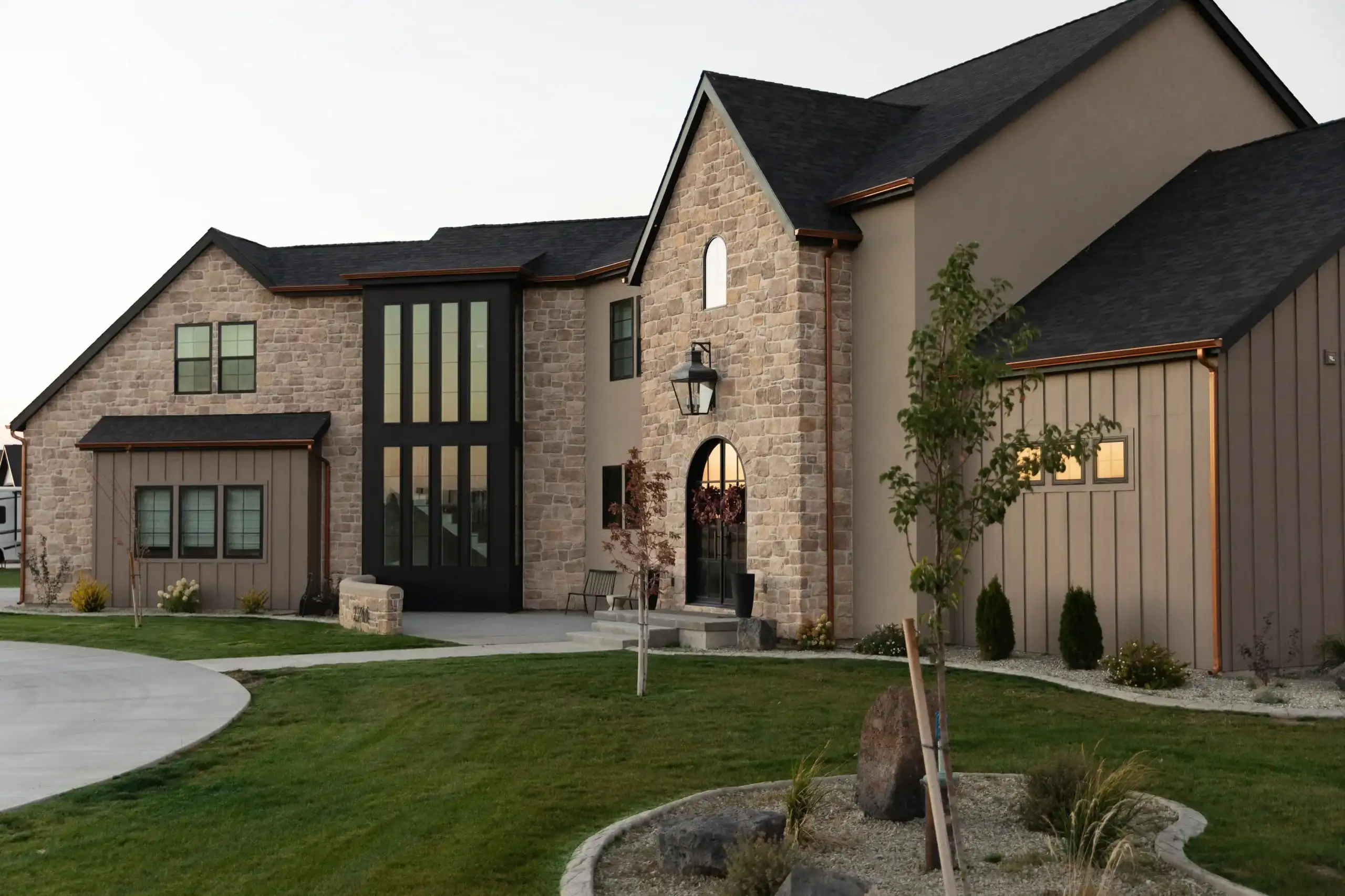 As a luxury home builder in Idaho, Meg & Co. goes beyond just construction. We guide clients through a thoughtful design and building process to create beautiful, bespoke homes for every client.