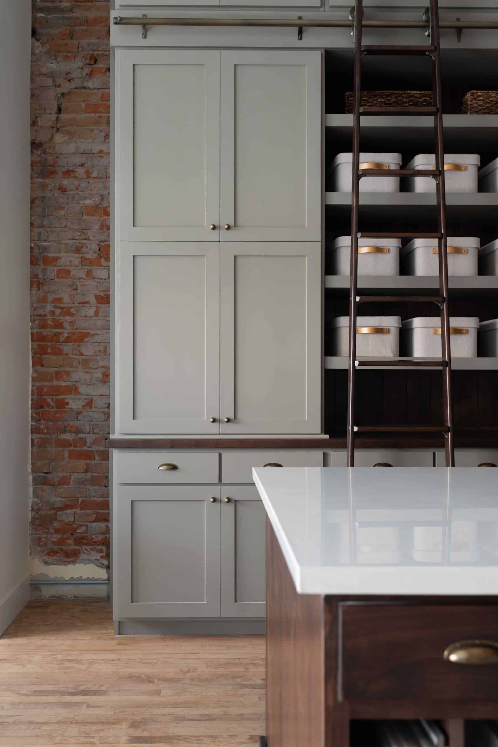 he homes we build reflect a balance of timeless architecture with modern life. Our work often begins with a traditional design foundation, which is refined with modern elements that bring warmth, functionality, and longevity.